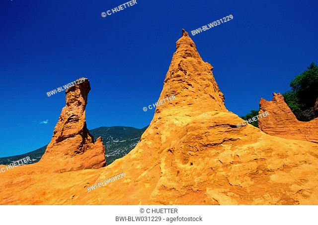 ocher rocks near Roussillon, view on some needle rocks, France, Provence