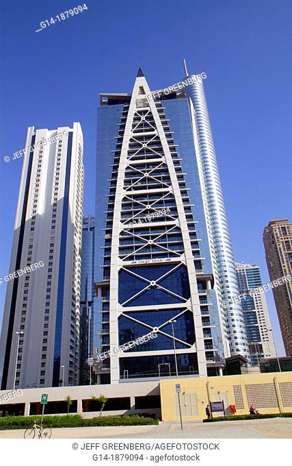 United Arab Emirates, Dubai, Jumeirah Lake Towers, Indigo Tower, Lake Terrace
