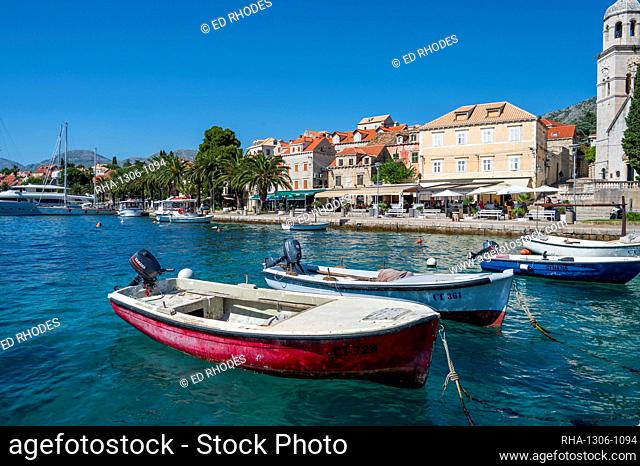 The coastal view of Cavtat on the Adriatic Sea, Cavtat, Dubrovnik Riviera, Croatia, Europe