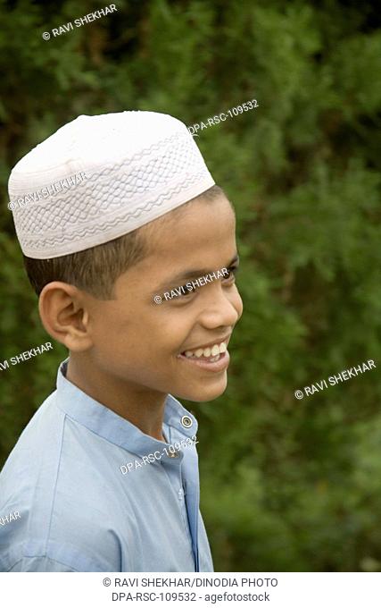 Muslim boy smiling ; Lalbag fort ; Dhaka ; Bangladesh
