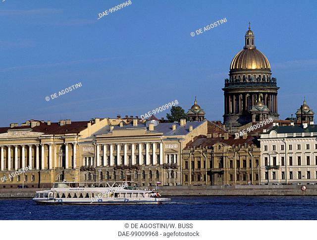 Buildings along the Neva embankment with the dome of the Saint Isaac's Cathedral (Isaakievskiy Sobor), Saint Petersburg (UNESCO World Heritage List, 1990)
