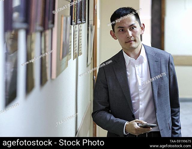RUSSIA, YEKATERINBURG - MAY 19, 2023: Lawyer Vladislav Idamzhapov arrives for a sentencing hearing for former mayor Yevgeny Roizman (declared a foreign agent in...