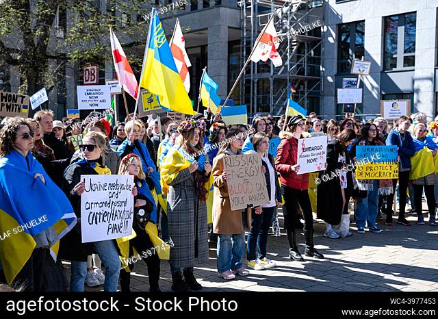 Berlin, Germany, Europe - Demonstrators protest at the finishing rally at the Elisabeth-Schwarzhaupt-Platz during the alternative Easter march demonstration...