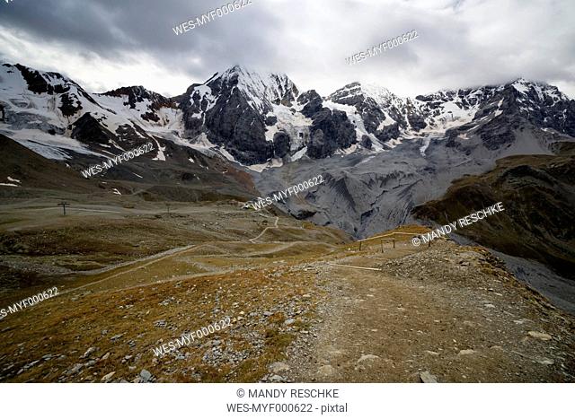 Italy, South Tyrol, View to Ortler Alps, Gran Zebru and Monte Zebru, Ortler right