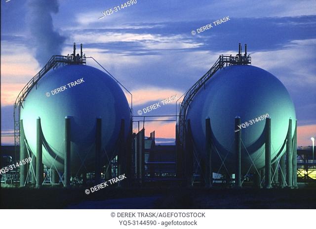 petroleum refinery, petroleum storage tanks, Canada, Ontario