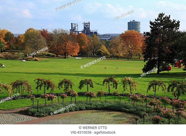 D-Dortmund, Ruhr area, Westphalia, North Rhine-Westphalia, NRW, Westfalenpark, Westphalian Park, landscape gardens, meadow landscape, flowerbeds, rose bushes