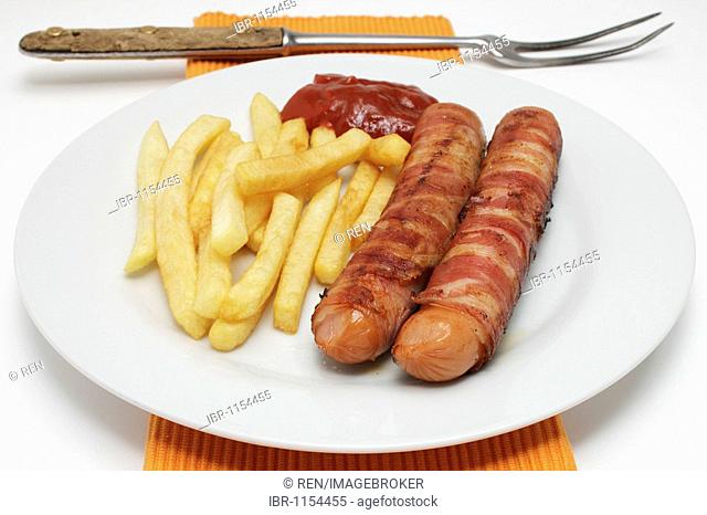 Bernese sausage with french fries, ketchup