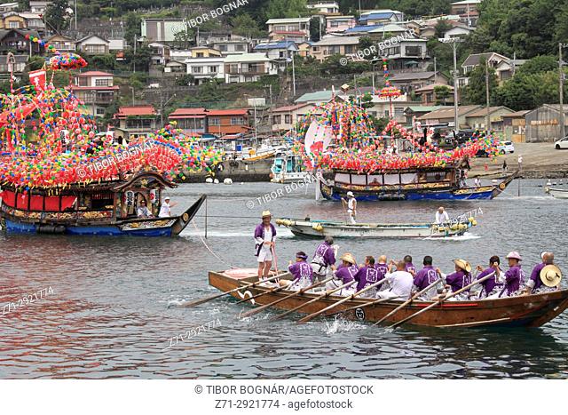 Japan, Manazuru, Kibune Matsuri, festival, boats, people,