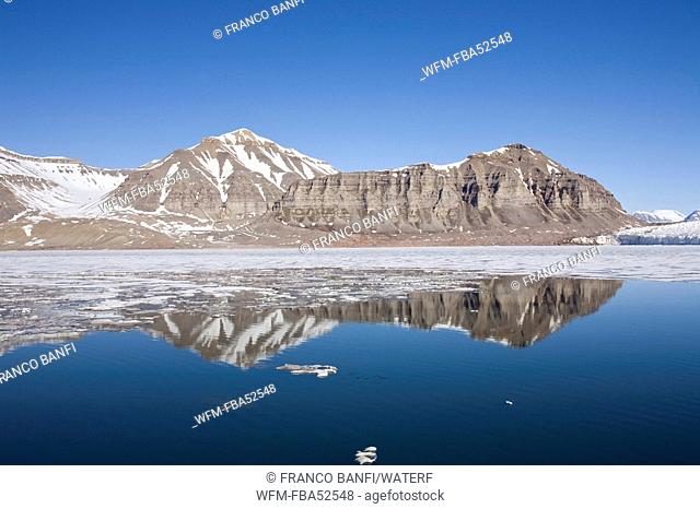 Impressions of Spitsbergen, Tunabreen Glacier, Sassenfjorden, Svalbard Archipelago, Norway