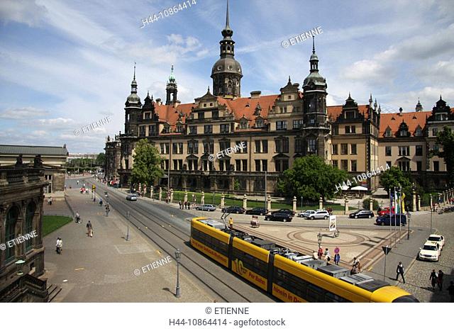 Germany, Saxony, Dresden, traveling, city travel, culture, Eastern Germany, baroque, residence castle, castle, lock, facades, street, tram, streetcar, streetcar