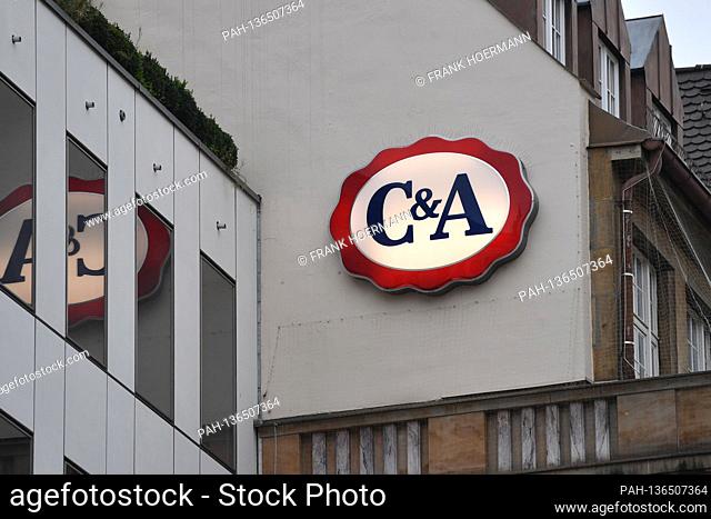 C&A branch in Neuhauser Strasse / pedestrian zone in Munich, logo, initials, company emblem, company logo, | usage worldwide