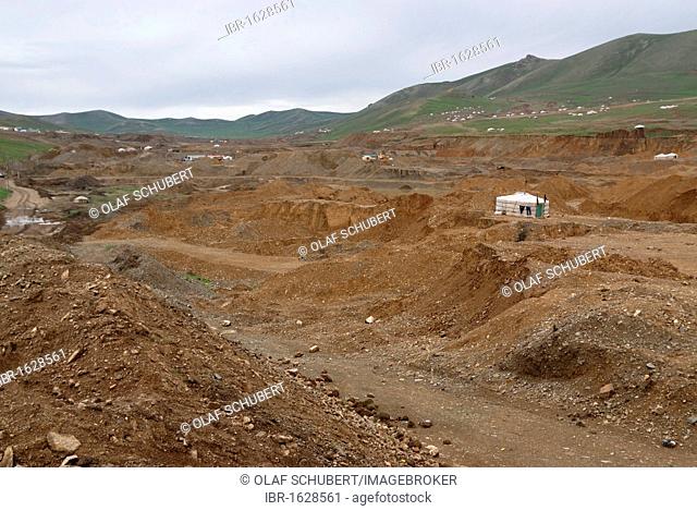 A Mongolian gold mine devouring much of the Mongolian grasslands near the Khuisiin Naiman Nuur Nature Reserve, Uyanga, Oevoerkhangai Aimak, Mongolia, Asia