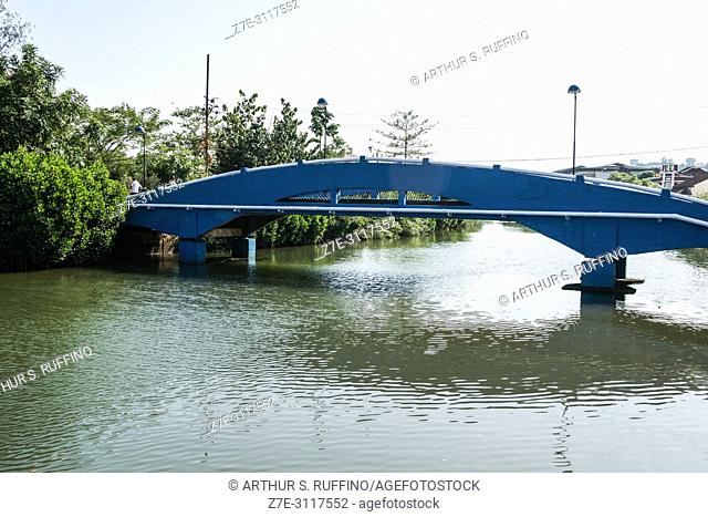 Blue bridge over Mandovi River, Old Goa, UNESCO World Heritage Site, Goa State, India