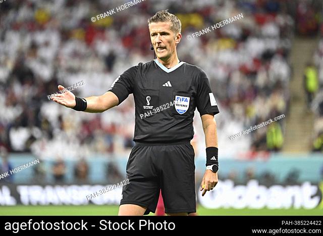 Referee Daniele ORSATO. Single image, trimmed single motif, half figure, half figure. Match 1, Group A Qatar - Ecuador 0-2, on 20/11/2022, Al Bayt Stadium