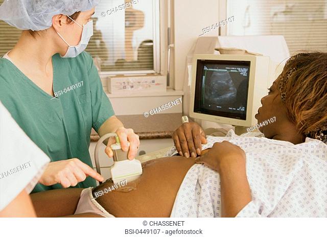 PREGNANT WOMAN, ULTRASONOGRAPHY Photo essay from hospital. 39-year-old woman, pregnant of 4 month and a half who is going to undergo an amniocentesis