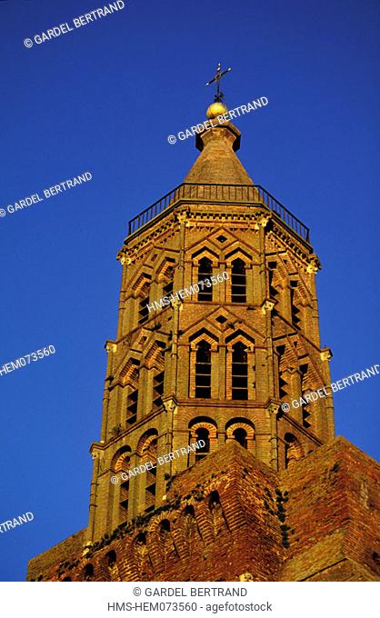 France, Tarn et Garonne (82), Montauban, Notre-Dame cathedral bell tower