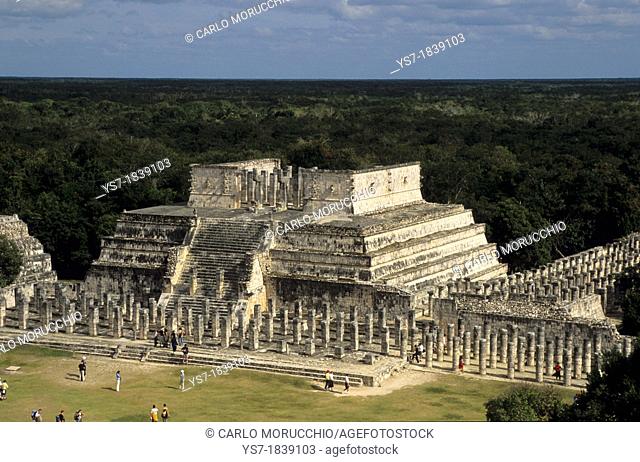 Panoramic view of the Temple of the Warriors, Templo de los Guerreros, in Chichen Itza a Maya archeological site, Yucatán Peninsula, Mexico, Central America