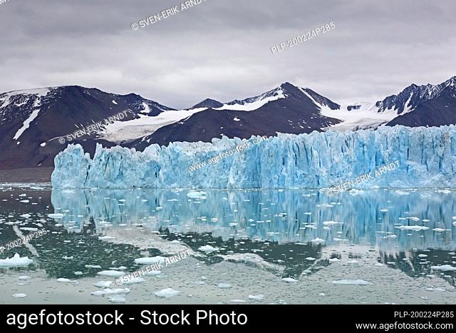 Monacobreen, glacier in Haakon VII Land which debouches into Liefdefjorden, Spitsbergen / Svalbard, Norway