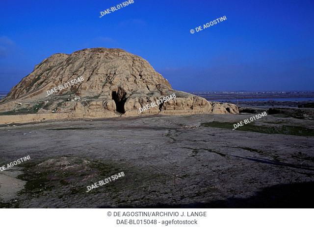 Ruins of a ziggurat in Assur or Qal'at Shirqat (Unesco World Heritage List, 2003), Iraq. Assyrian civilisation, 25th-7th century BC