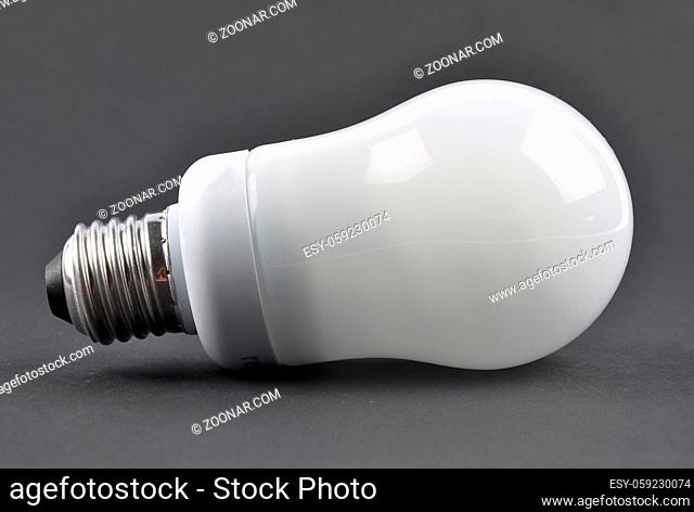 Energiesparlampe auf schwarz - Energy saving lamp on black background