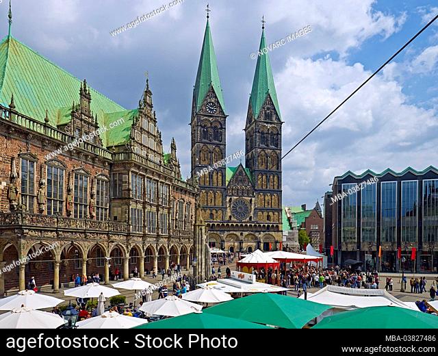 Market with town hall and cathedral in the Hanseatic city of Bremen, Bremen, Germany
