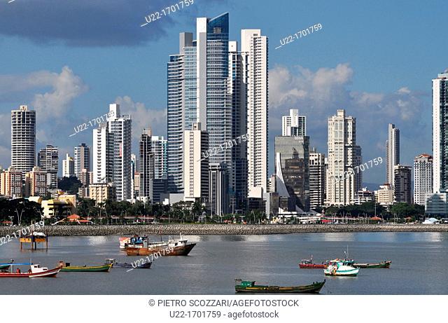 Ciudad de Panamá Panama: the skyline of the modern city, seen from the Casco Viejo