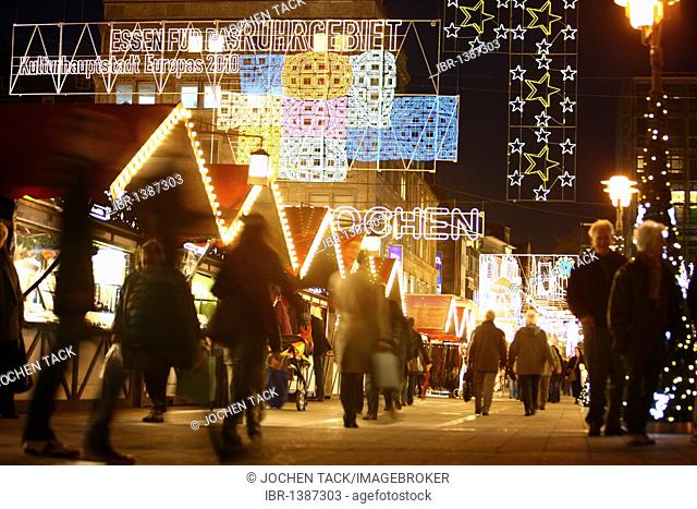 Christmas Market and 60th Essen Light Weeks, logo of the European Capital of Culture for 2010, and other lights motifs, Willy-Brand-Platz and Kettwigerstrasse