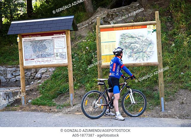 Boards of mountain biking and hiking routes  Arties  Naut Aran  Aran Valley  Pyrenees  Lerida  Lleida  Catalunya  Spain