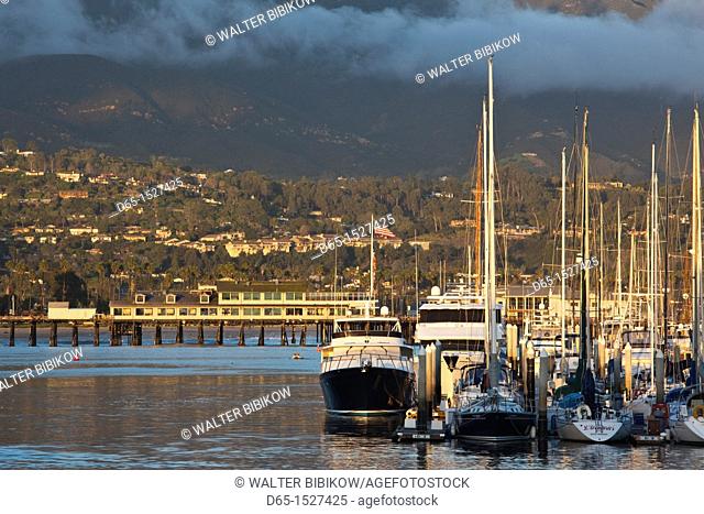USA, California, Southern California, Santa Barbara, Santa Barbara Harbor, boats, dusk