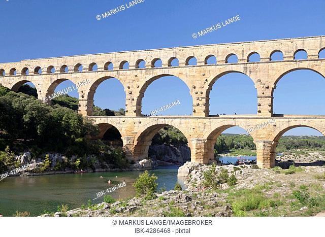 Pont du Gard, Roman aqueduct, UNESCO World Heritage Site, Gard river, Languedoc-Roussillon, France