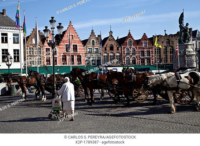 Markt Square with statue of Jan Breydel and Pieter de Coninck, Bruges, Brugge, Flanders