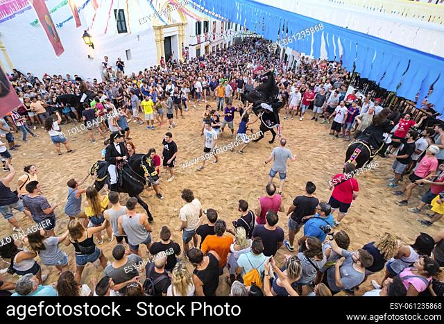 Jaleo, danza tradicional con caballos, originaria del siglo XIV, fiestas de Sant Bartomeu, Ferreries, Menorca, balearic islands, Spain