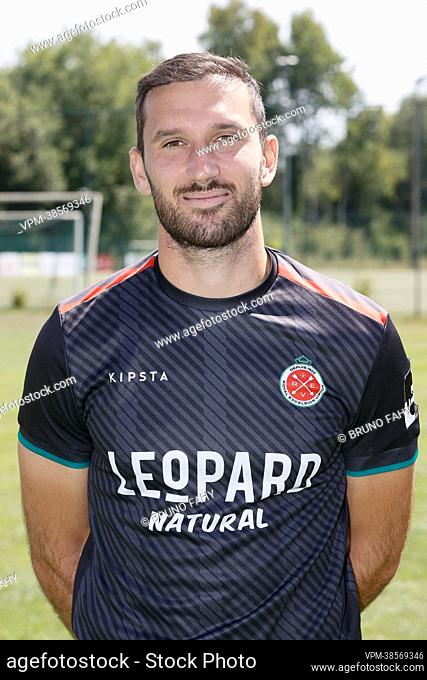 Virton's goalkeeper Thomas Vincensini poses for the photographer during the 2022-2023 photoshoot of Belgian Challenger League club RE Virton
