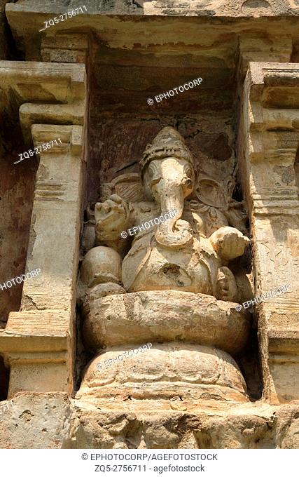 Ganesha, niche on the southern wall, Amman temple of goddess Brihannayaki, Brihadisvara Temple complex, Gangaikondacholapuram, Tamil Nadu, India