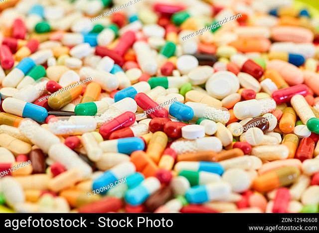 Hintergrund mit vielen verschiedenen bunten Medikamenten