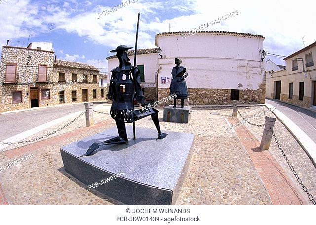 El Toboso, statue of don Quichote and Dulcinea