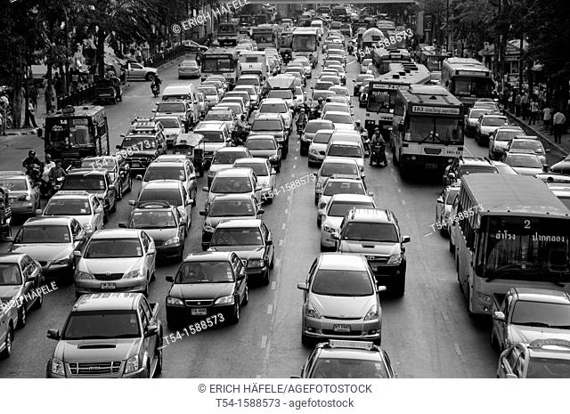 Cars in the Bangkok Rushhoure