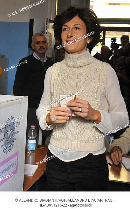 Agnese Landini during the vote, Pontassieve, ITALY-04-12-2016