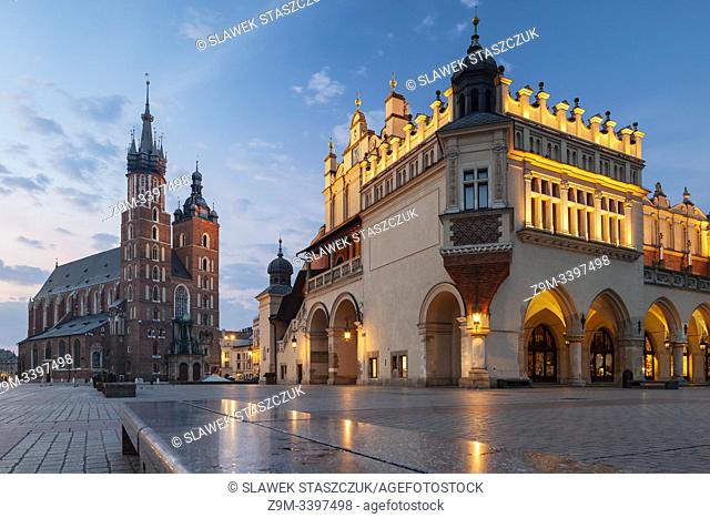 Dawn at the Cloth Hall on main market square in Kraków old town, Poland