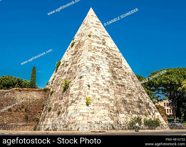 Italy, Rome, Aventine district, Cestius Pyramid near Porta San Paolo, in the Aurelian wall