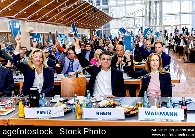 16 December 2023, Hesse, Frankfurt/Main: Ines Claus (CDU, l-r), leader of the CDU parliamentary group in the Hessian state parliament, Boris Rhein (CDU)