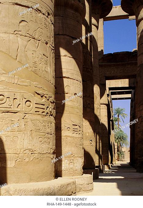 Great hypostyle hall, Karnak Temple, UNESCO World Heritage Site, near Luxor, Thebes, Egypt, North Africa, Africa