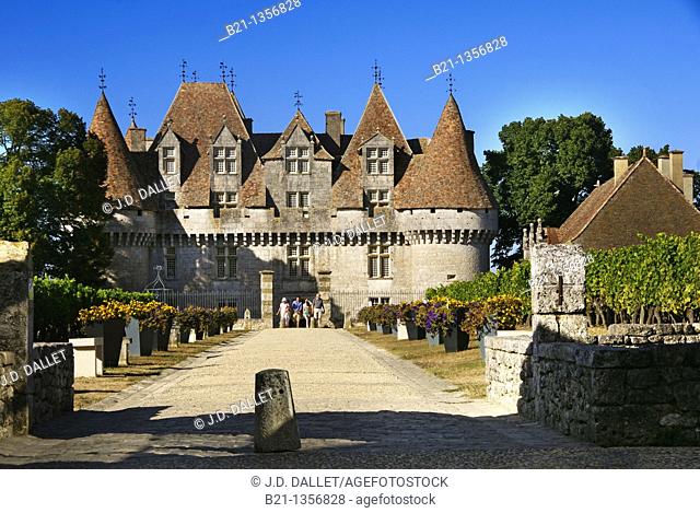 Château de Monbazillac estate where the famed Monbazillac wine is produced, Dordogne, Aquitaine, France