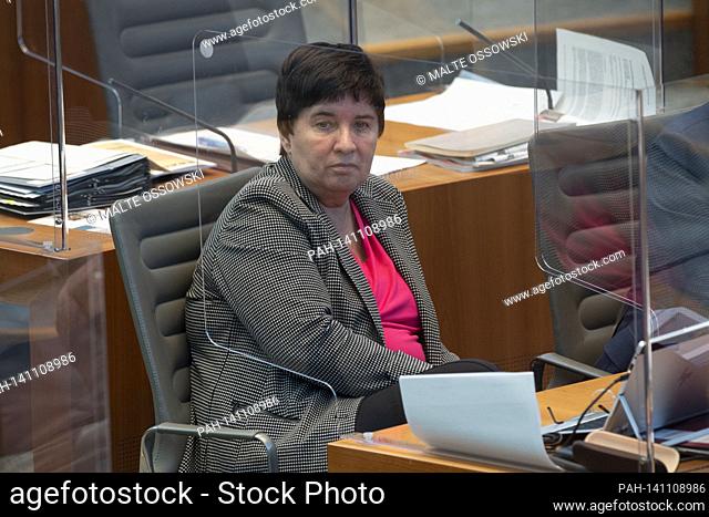 Gabriele WALGER-DEMOLSKY, AfD parliamentary group, debate on the results of the conference of the heads of government of the federal states with the Federal...