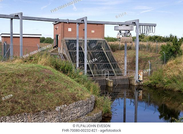 Flood defences and pump, Rawcliffe Bridge, Goole, East Yorkshire, England, August