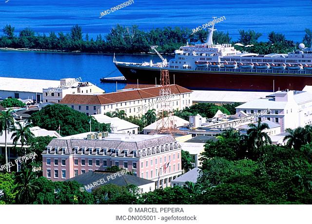 Bahamas, New Providence, Nassau, cruise ship