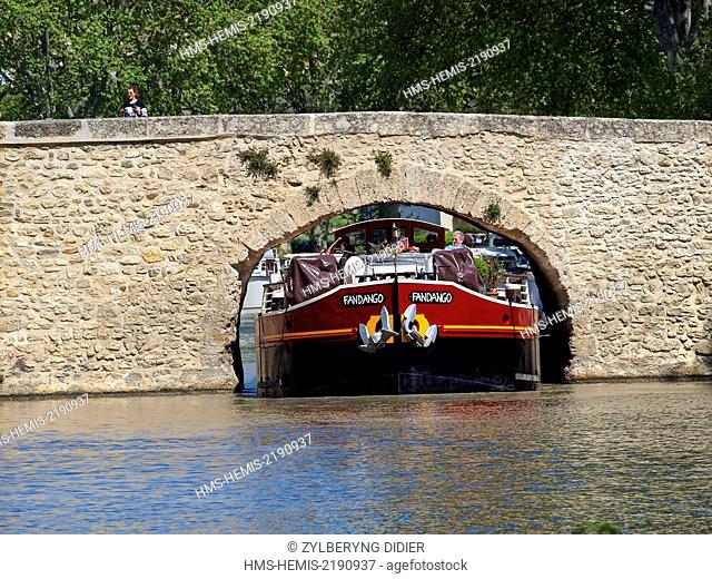 France, Herault, Capestang, le canal du Midi