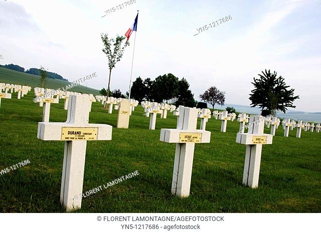 France, Champagne-Ardenne, Marne 51, Ville en Tardenois - Cimetery of the First World War, french and german soldiers