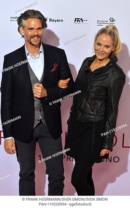 Matthias Beier, Tiana Pongs (both actors), Red Carpet, Red Carpet, Arrival. Cinema premiere DER FALL COLLINI on 11.04.2019 at the Mathaeser Cinema in Munich