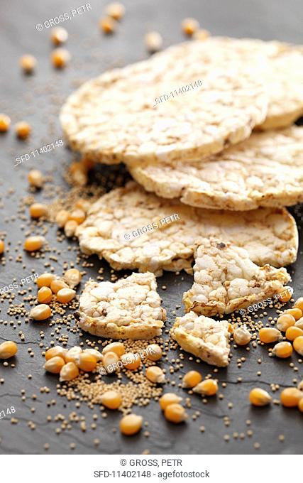 Corn and amaranth crackers